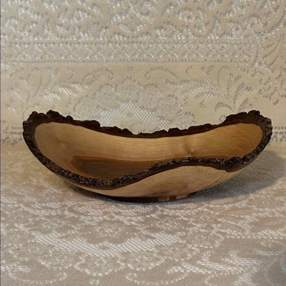 Walnut Live Edge Hand Made Bowl - Picture 4 of 5
